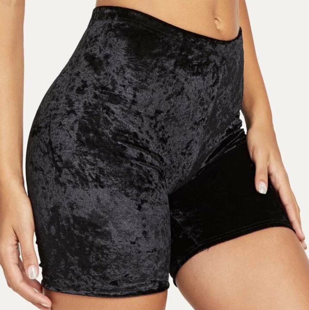 Velvet biker shorts